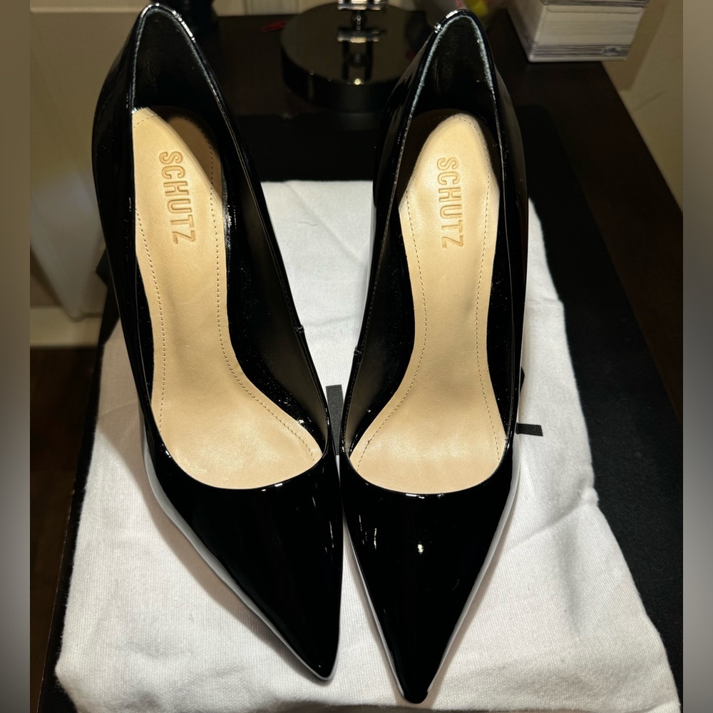 Schutz Black Perfect Patent Pump